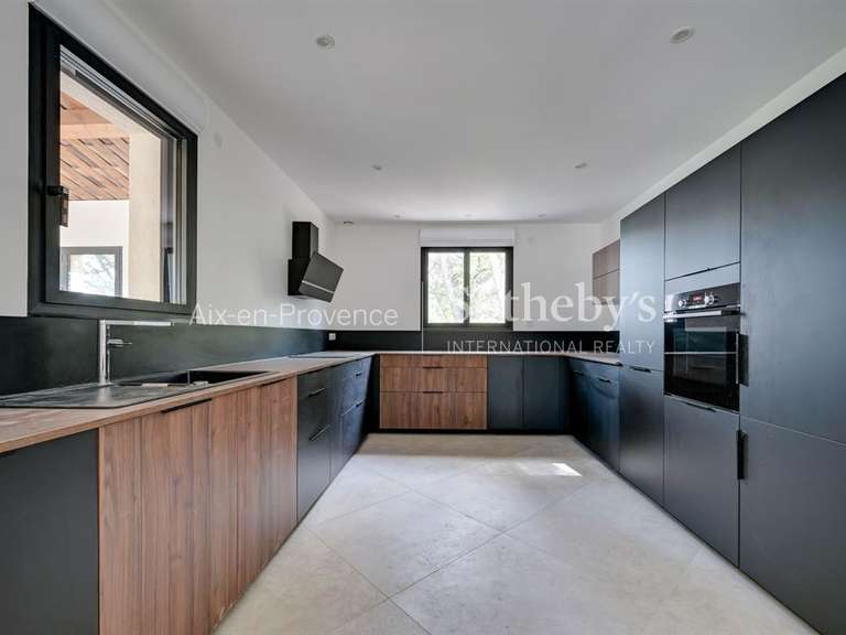 Maison Aix-en-Provence - 5 chambres - 244m²