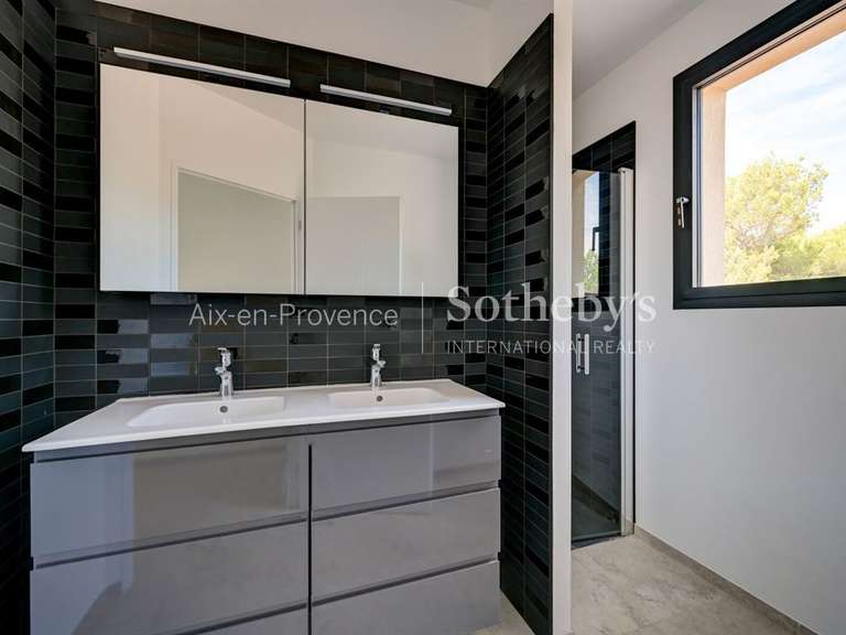 Maison Aix-en-Provence - 5 chambres - 244m²