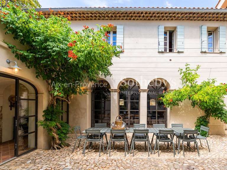 Maison Aix-en-Provence - 12 chambres - 1500m²