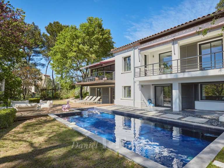 Maison Aix-en-Provence - 5 chambres - 215m²