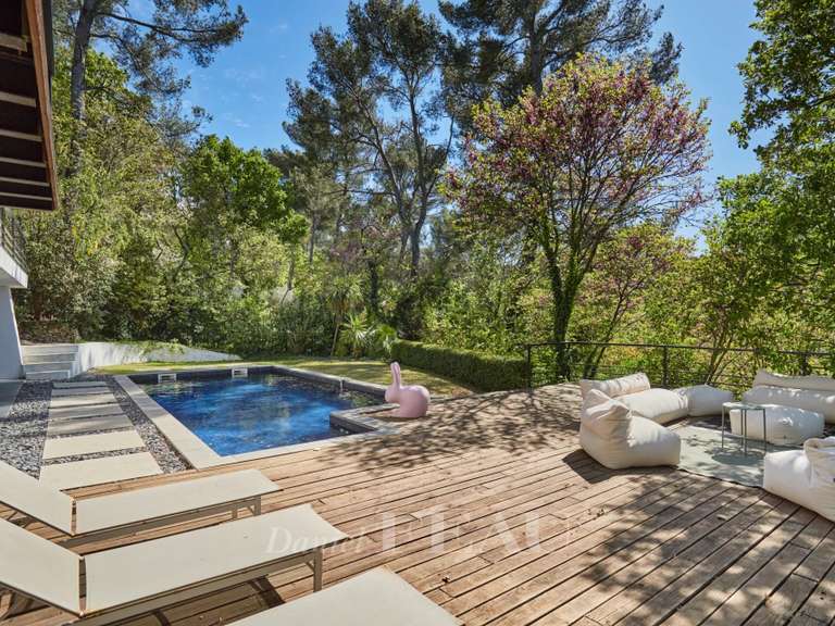 Maison Aix-en-Provence - 5 chambres - 215m²