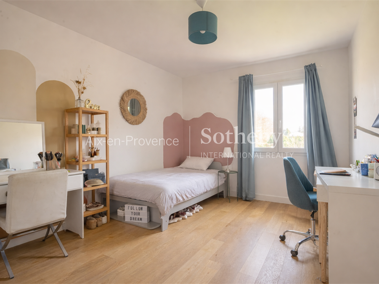 Maison Aix-en-Provence - 5 chambres - 200m²