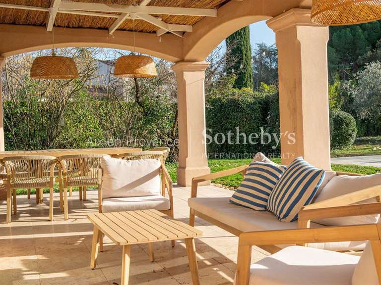 Maison Aix-en-Provence - 5 chambres - 200m²