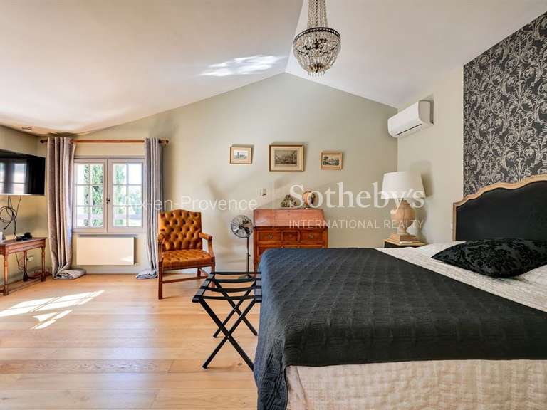 Maison Aix-en-Provence - 6 chambres - 305m²