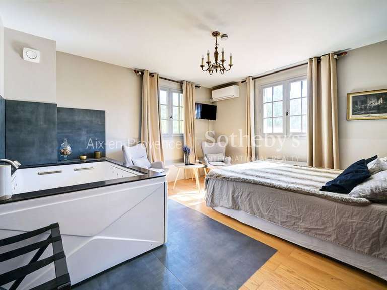 Maison Aix-en-Provence - 6 chambres - 305m²