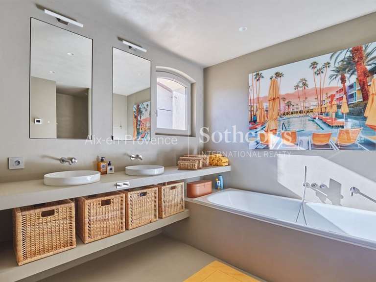 Maison Aix-en-Provence - 5 chambres - 240m²