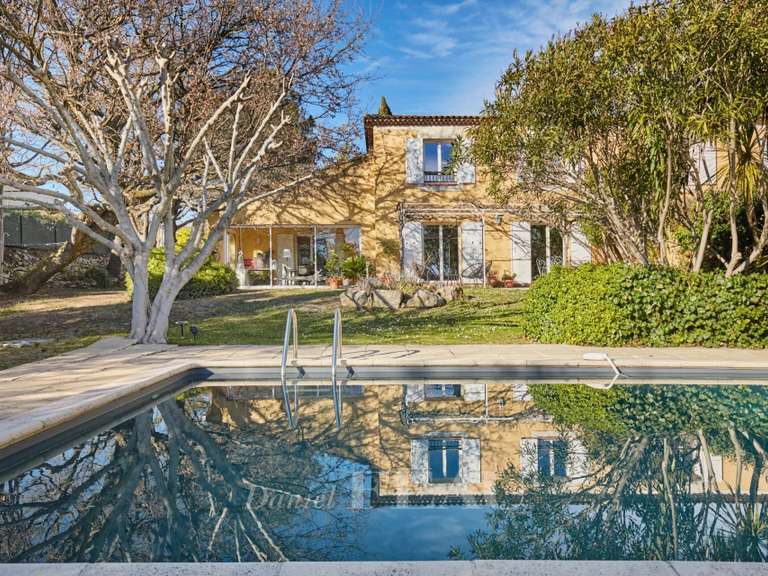 Maison Aix-en-Provence - 4 chambres - 179m²