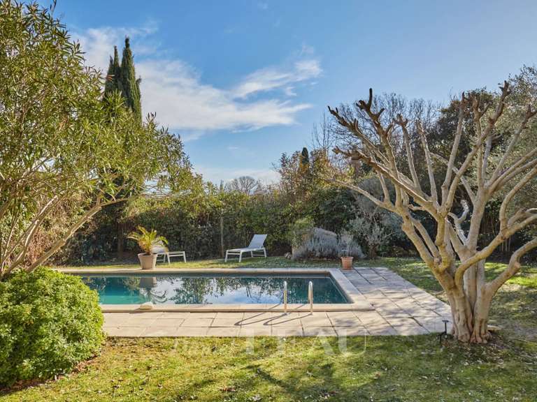 Maison Aix-en-Provence - 4 chambres - 179m²
