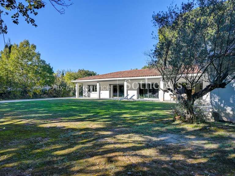 Maison Aix-en-Provence - 3 chambres - 210m²