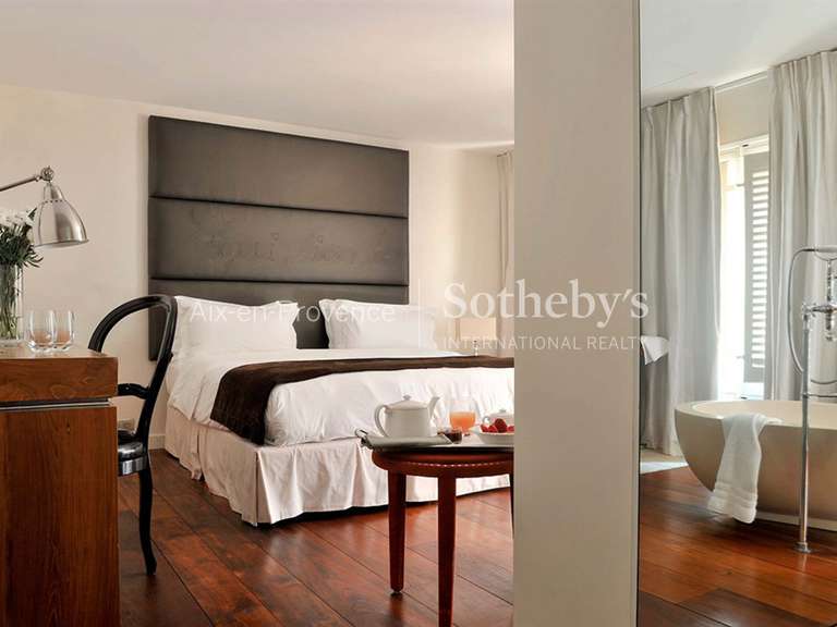 House Aix-en-Provence - 5 bedrooms - 360m²