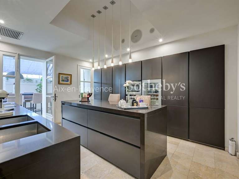 Maison Aix-en-Provence - 5 chambres - 360m²