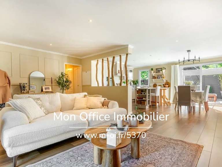 Maison Aix-en-Provence - 3 chambres - 105m²