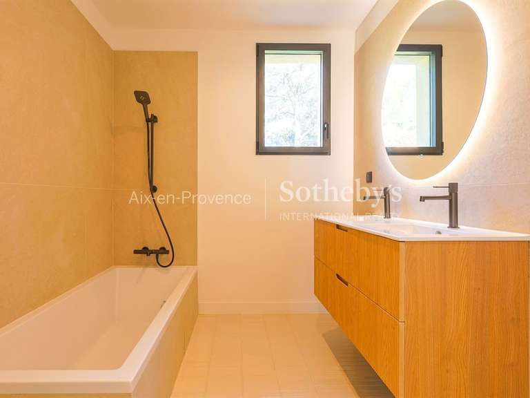 Maison Aix-en-Provence - 4 chambres - 164m²