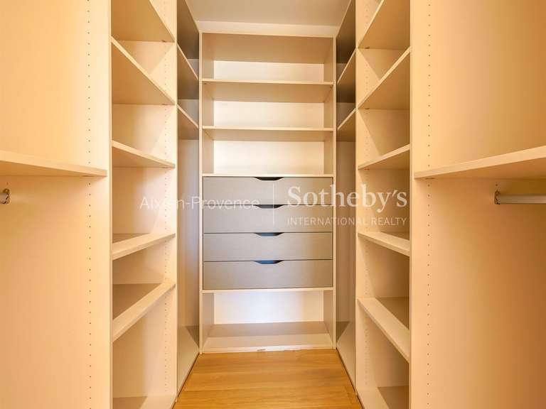 Maison Aix-en-Provence - 4 chambres - 164m²