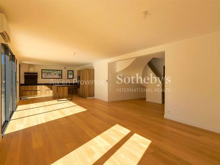 Maison Aix-en-Provence - 4 chambres - 164m²