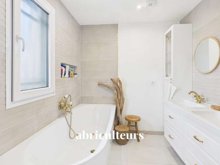 Maison Aix-en-Provence - 3 chambres - 106m²