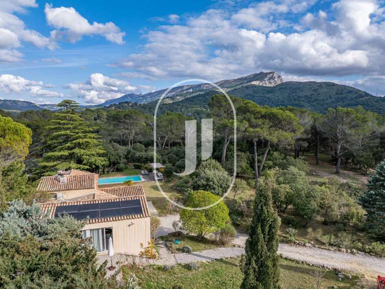 House Aix-en-Provence - 6 bedrooms - 250m²