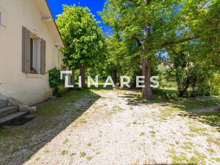 Maison Aix-en-Provence - 3 chambres - 117m²