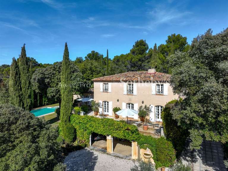 House Aix-en-Provence - 6 bedrooms - 300m²
