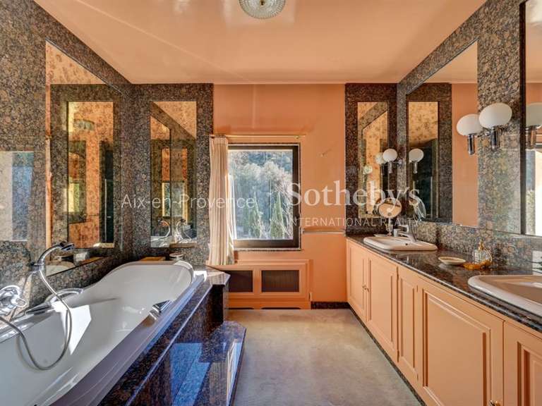 Maison Aix-en-Provence - 10 chambres - 754m²