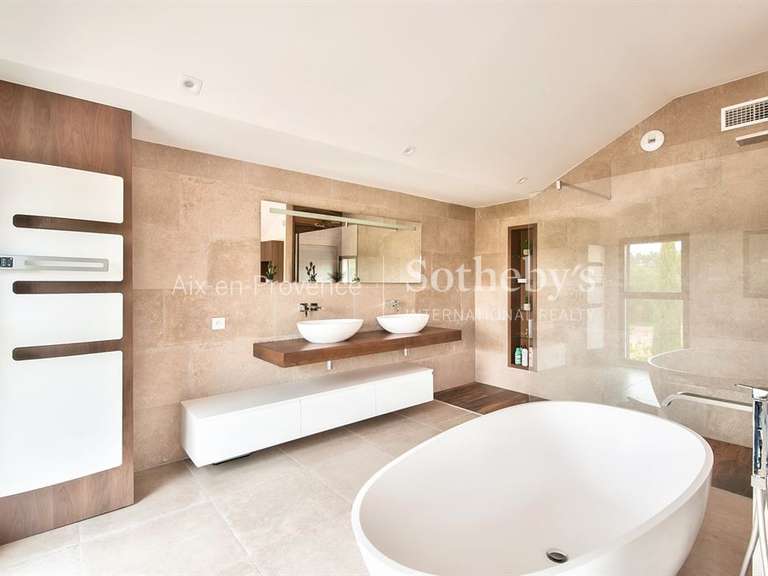 Maison Aix-en-Provence - 4 chambres - 270m²