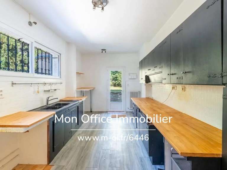 Maison Aix-en-Provence - 5 chambres - 188m²
