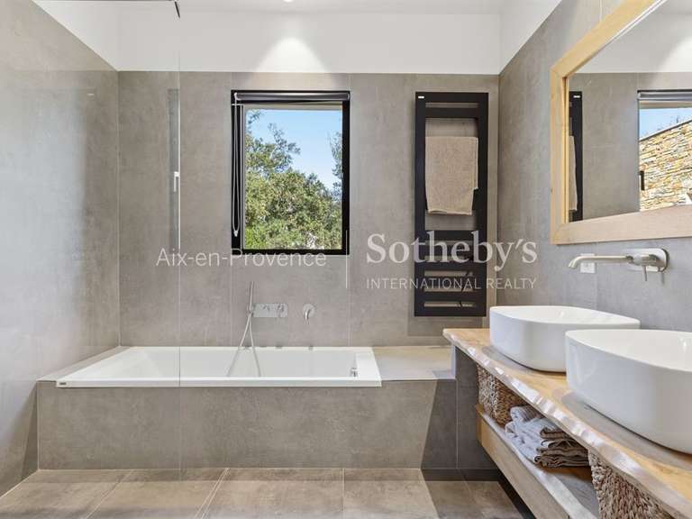 Maison Aix-en-Provence - 260m²