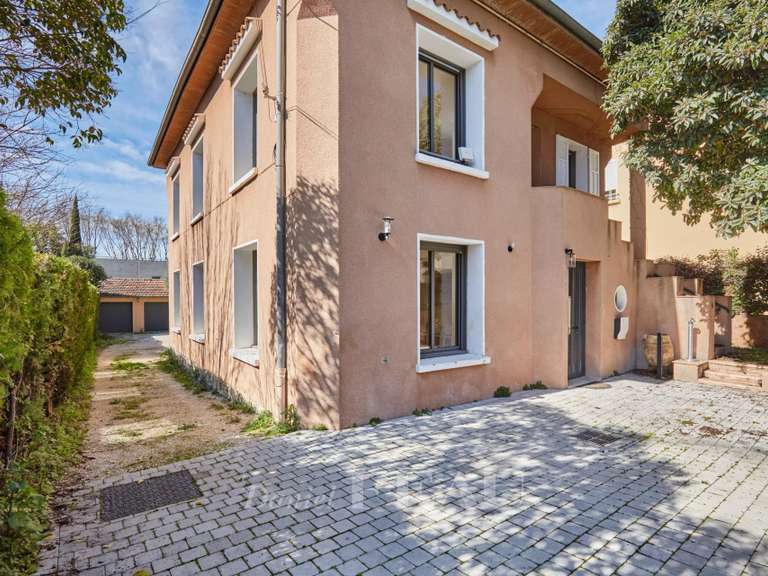 Maison Aix-en-Provence - 4 chambres - 217m²