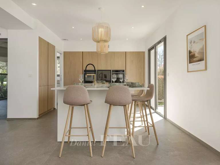 Maison Aix-en-Provence - 4 chambres - 220m²