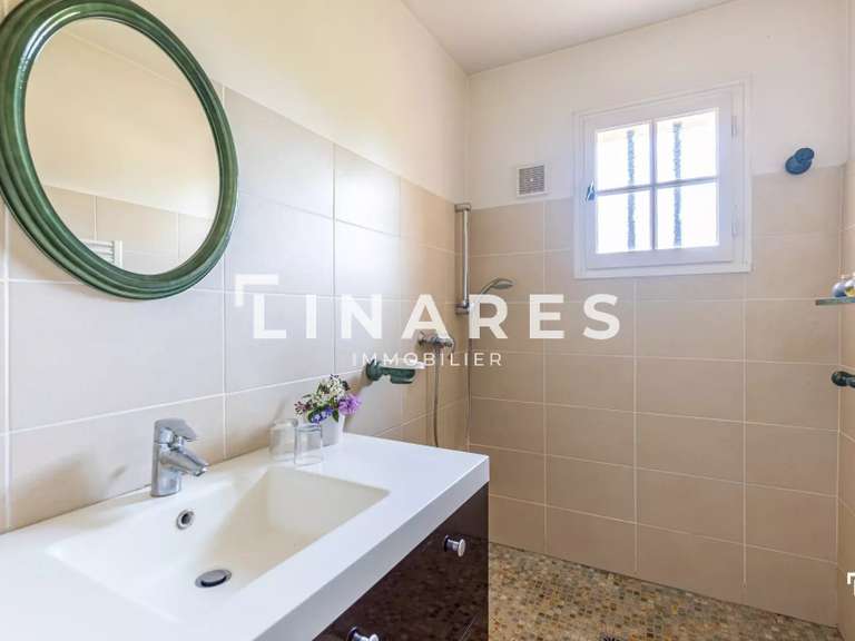 Maison Aix-en-Provence - 4 chambres - 117m²