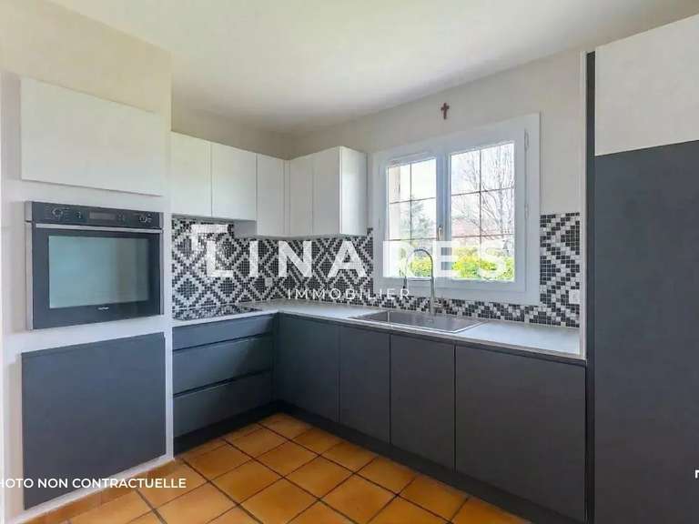 Maison Aix-en-Provence - 4 chambres - 117m²