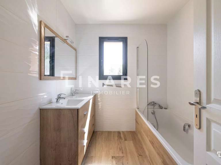 Maison Aix-en-Provence - 3 chambres - 185m²