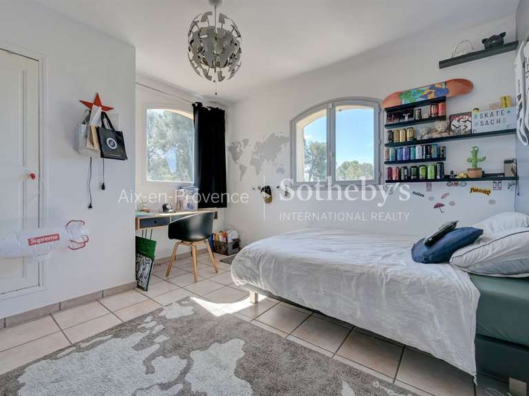 Maison Aix-en-Provence - 4 chambres - 170m²