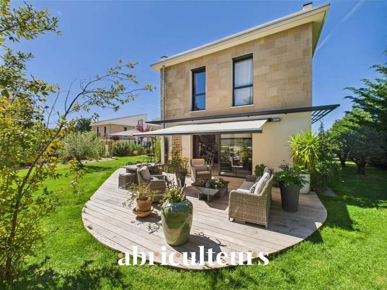 Maison Aix-en-Provence - 3 chambres - 111m²