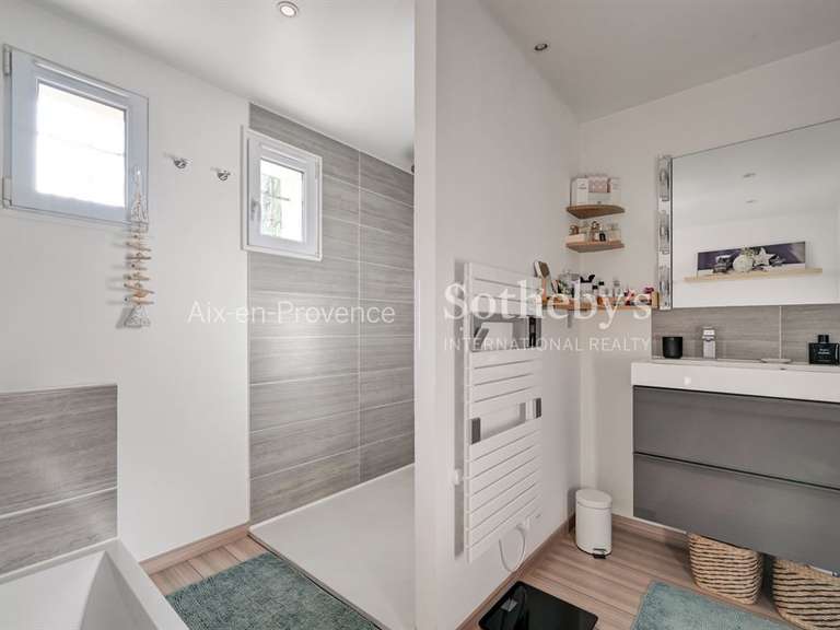 Maison Aix-en-Provence - 5 chambres - 250m²