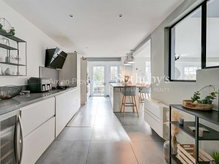 Maison Aix-en-Provence - 5 chambres - 250m²