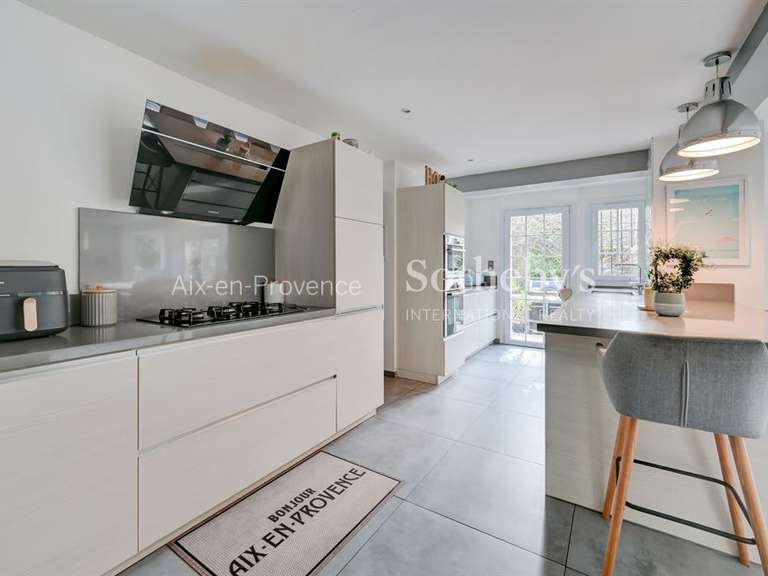 Maison Aix-en-Provence - 5 chambres - 250m²