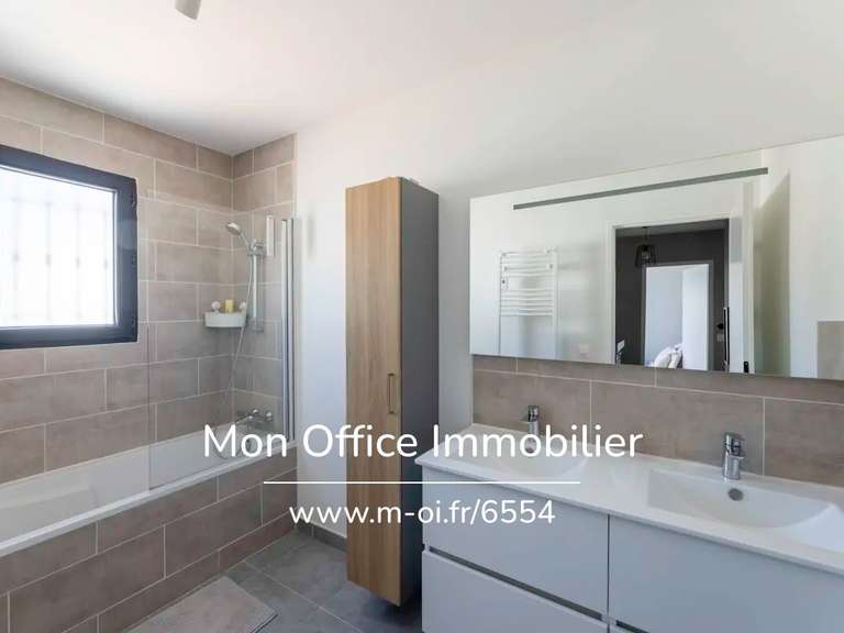 Maison Aix-en-Provence - 4 chambres - 118m²