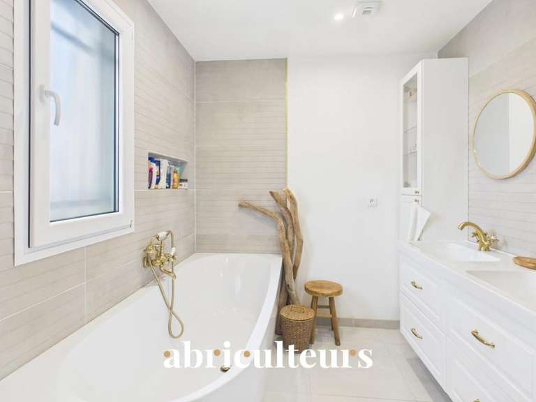 Maison Aix-en-Provence - 3 chambres - 106m²