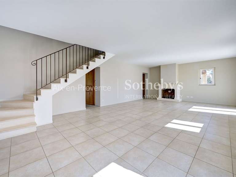 Maison Aix-en-Provence - 4 chambres - 153m²