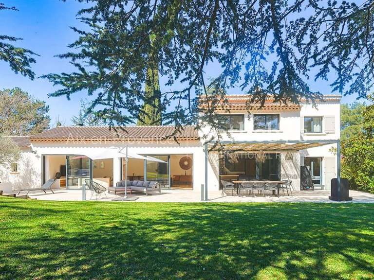 Maison Aix-en-Provence - 5 chambres - 220m²