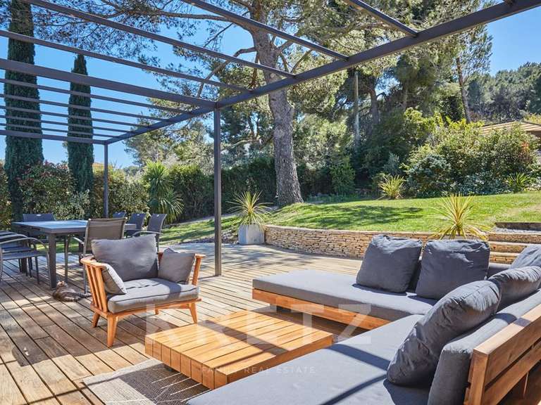 House Aix-en-Provence - 4 bedrooms - 213m²
