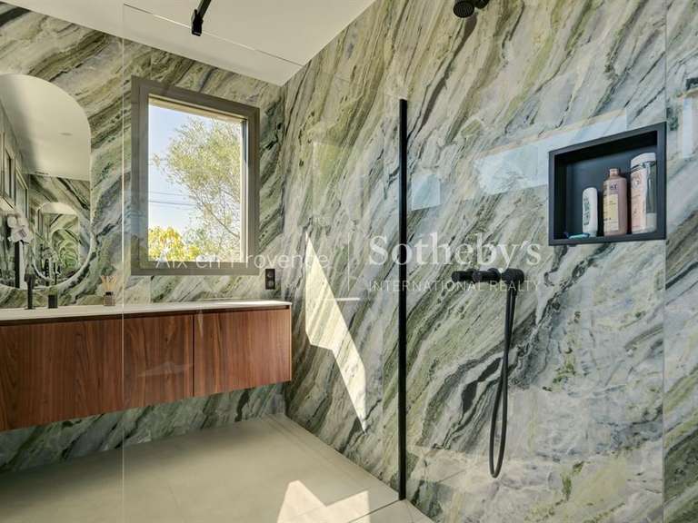 Maison Aix-en-Provence - 5 chambres - 240m²