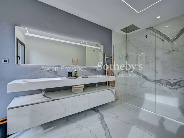 Maison Aix-en-Provence - 4 chambres - 230m²