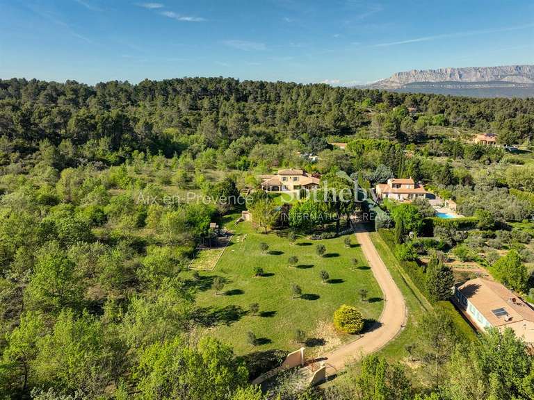 Maison Aix-en-Provence - 5 chambres - 290m²