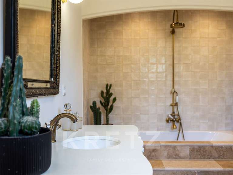 Maison Aix-en-Provence - 4 chambres - 235m²