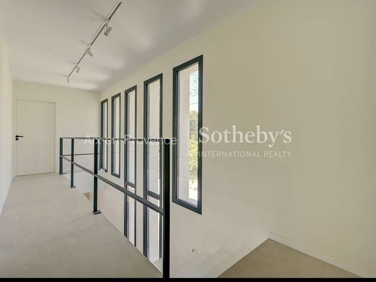 House Aix-en-Provence - 4 bedrooms - 166m²