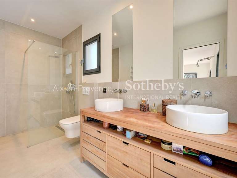 Maison Aix-en-Provence - 4 chambres - 166m²