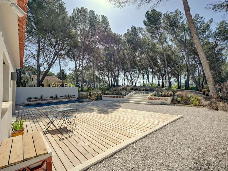 House Aix-en-Provence - 4 bedrooms - 166m²