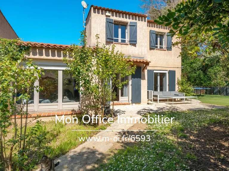Maison Aix-en-Provence - 4 chambres - 125m²